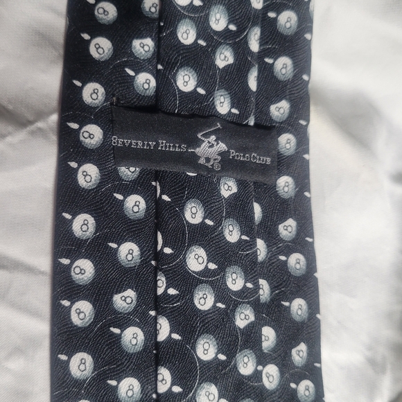 Vintage 8 Ball Pool Tie Billards - Picture 3 of 3